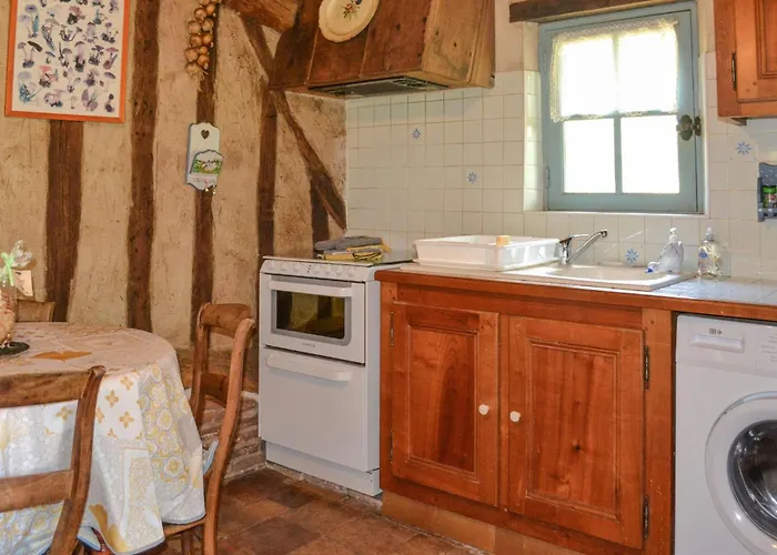 In Eglise-Neuve-d'Issac